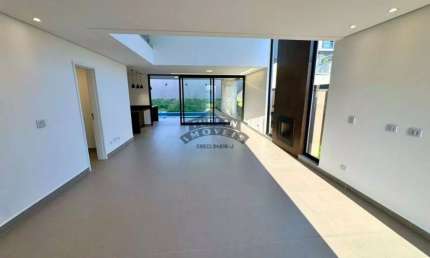Casa Sobrado alto padrão à venda no Condomínio Parque Dom Henrique II em Cotia - SP