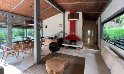 Casa Térrea alto padrão à venda no Condomínio Reserva Peroba em Chácaras do Peroba - Jandira - SP