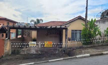 Casa Térrea à venda na Vila Santo Antônio do Portão em Cotia - SP