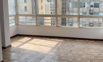 Apartamento para locação no Edifício Louvre no bairro República - SP