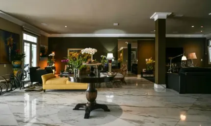 Casa sobrado de alto padrão à venda no Condomínio Residencial Haras Guancan em Cotia - SP