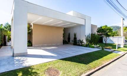 Casa sobrado alto padrão à venda Condomínio Costa Verde Tabatinga em Tabatinga em Caraguatatuba - SP