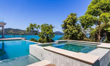 Mansão de luxo à venda na Península de Santa Rita na Praia de Santa Rita em Ubatuba - SP