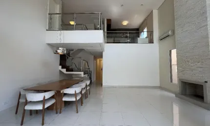 Casa sobrado à venda no Condomínio Campos do Conde em Santana de Parnaíba - SP