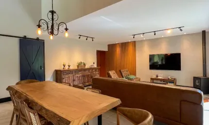 Casa térrea à venda no condomínio fazenda do cedro na pedra do rio em petrópolis - rj