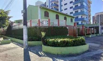 Casa em condomínio horizontal em um dos melhores bairros da Cidade de frente para o mar !