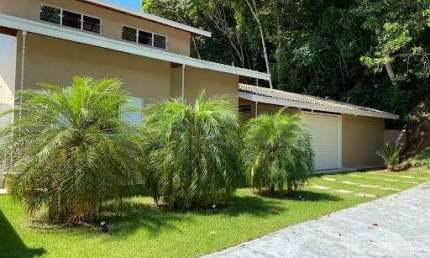 Casa à venda 3 Quartos, 2 Suites, 7 Vagas, 260M², Massaguaçu, Caraguatatuba - SP