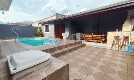 Casa à venda 3 Quartos, 1 Suite, 4 Vagas, 150M², Martim de Sá, Caraguatatuba - SP
