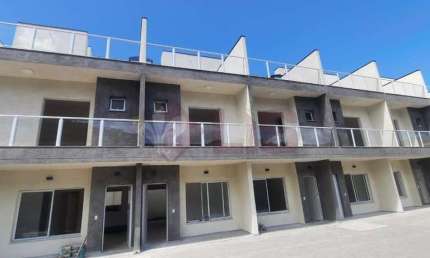 Anúncio de triplex novo à venda no centro de Caraguatatuba!