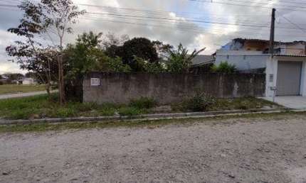 Excelente terreno plano com 300metros, de esquina, frente praça, para construir sua casa dos sonhos