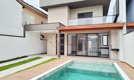 Casa a venda com piscina e vista mar na praia do Capricórnio em Caraguatatuba