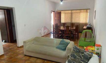 SEU NEGÓCIO OU LAR NO CENTRO: CASA TÉRREA MULTIFUNCIONAL    03 DORMITÓRIOS  02 BANHEIROS  AMPLA SAL