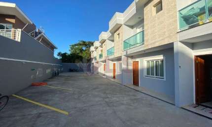 Casa em Condomínio a 100m da Praia | 2 Suítes e 2 Vagas