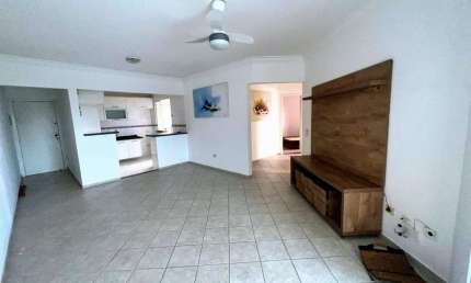 Apartamento para locação definitiva com 3 Quartos, 1 Suíte, 1 Vaga coberta, frente mar.