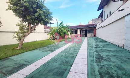 Casa à venda no bairro Indaiá, para quem busca localidade e uma ótima casa individual