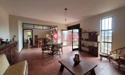 Ideal para hostel, pousada ou uso residencial – 4 suítes e lazer - Martim de Sá