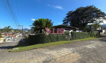 Ideal para hostel, pousada ou uso residencial – 4 suítes e lazer - Martim de Sá