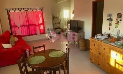 SOBRADO EM CONDOMÍNIO, PRÓXIMO AO COLÉGIO ADVENTISTA, LUGAR TRANQUILO. VENHA VISITAR