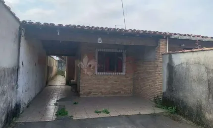 Casa à Venda no Bairro do Golfinho - Caraguatatuba!