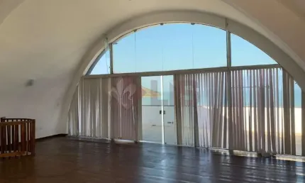 Deslumbrante Cobertura Duplex no Centro de Caraguatatuba!