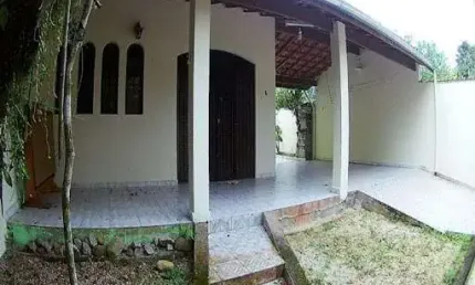 Casa à venda 3 Quartos, 1 Suite, 3 Vagas, 180M², Cidade Jardim, Caraguatatuba - SP