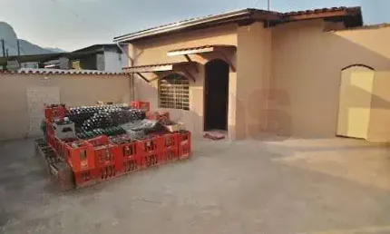 Casa à venda 2 Quartos, 1 Suite, 2 Vagas, 245M², Poiares, Caraguatatuba - SP