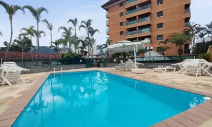Apartamento na Martim de Sá apenas 200 mts da praia. Para quem busca um apartamento bem distribuído com bom gosto