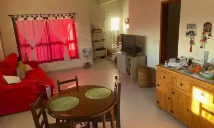 Sobrado em condomínio, próximo ao colégio adventista, lugar tranquilo. venha visitar