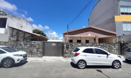 Casa com 3 quartos sendo 1 suíte disponível para venda em Aracaju