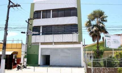 Casa à venda na Avenida Hermes Fontes, São José, Aracaju