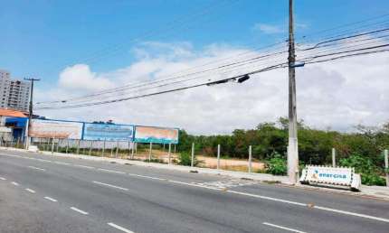 Terreno na Avenida Beira Mar em frente ao Parque dos Cajueiros