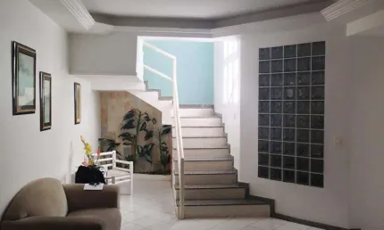 Casa Residencial ou Comercial de 2 pavimentos no Bairro Coroa do Meio