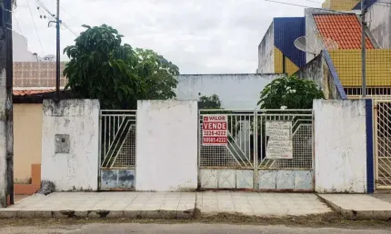 Casa com 3 quartos à venda na Rua Deputado Antônio Torres, Cirurgia, Aracaju