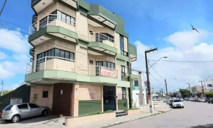 Ótimo Prédio Comercial na Avenida Edesio Vieira de Melo