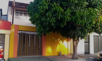 Casa à venda, 6 quartos, 2 suítes, 2 vagas, Treze de Julho - Aracaju/SE