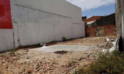 Terreno à venda na Avenida Ivo do Prado, São José, Aracaju