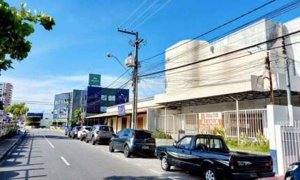 Casa para alugar na Avenida Gonçalo Prado Rolemberg, São José, Aracaju