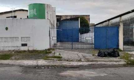Ponto Comercial com Galpões anexos no Distrito Industrial/Inácio Barbosa