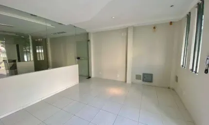 LOCAÇÃO | Ponto Comercial em Localização Estratégica.