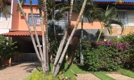 Casa em condomínio fechado com 4 suites e 4 vagas de garagem