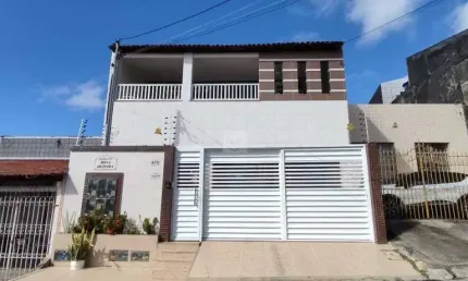 Casa em condominio à venda, 8 quartos, 2 suítes, 1 vaga, Dezoito do Forte - Aracaju/SE
