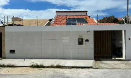 Excelente casa dúplex na Atalaia, com uma ótima oportunidade de morar duas quadras da Orla de Aracaju.