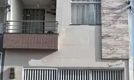 EXCELENTE SOBRADO PARA VENDER COM 05 QUARTOS 03 SUÍTES NO CENTRO EM ITABAIANA