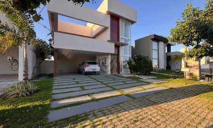 Casa com Piscina no Condomínio Terras Alphaville Sergipe 1