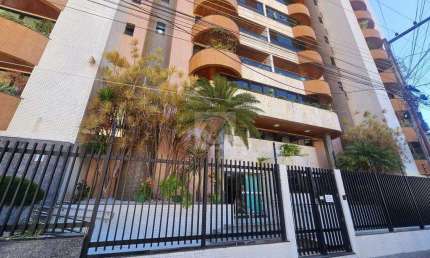 Mansão dos Jardins, 4 quartos sendo 2 suites no bairro Jardins