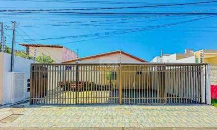 Venda - More a 1000m da praia com tudo incluso: Casa completa em um residencial na Atalaia!