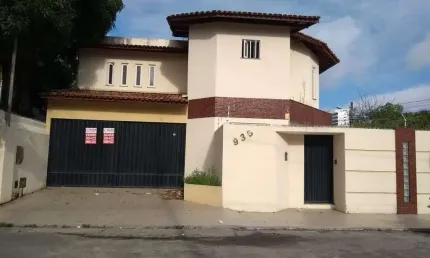 Casa Comercial à venda, 5 quartos, 4 suítes, 2 vagas, Treze de Julho - Aracaju/SE