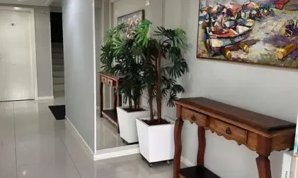 Apartamento com excelente localização à venda em bombas