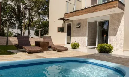 Casa com 3 quartos para alugar na Rua Vereador Manoel José dos Santos, Mariscal, Bombinhas