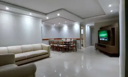 Apartamento com 03 dormitórios com vista para praia de bombas